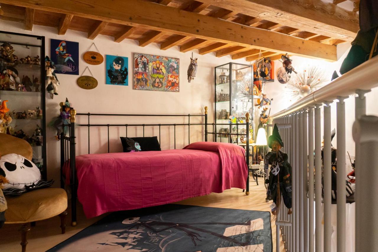 Le Streghe Rooms E Art,Centralissimo Con Garage Su Richiesta Ливорно Екстериор снимка